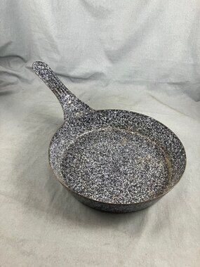 Antique Gray & White Graniteware Enamel Farmhouse Kitchen Frying Pan Skillet 11"